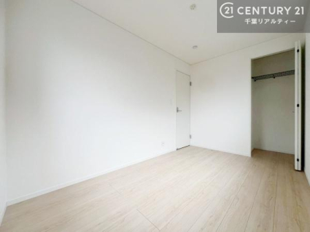 �m�� �S�����Ɏ��[�X�y�[�X����������m�ۂ����A�g������̗ǂ��Z�܂��B�e���������ƂɈߗނ���p�i����������Ɛ����ł��邽�߁A��������}������������Ԃ�ۂĂ܂��B