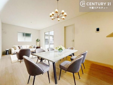 ���r���O �Ƌ��CG�p�[�X�ł��B�L�X�_�C�j���O�X�y�[�X�I������肨�H���B�΂��������y�������Ԃ��߂����܂��B���X�̔���������܂��I