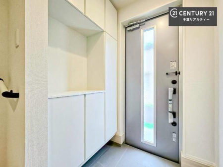 ���� ���ċA���Ă��Ă��A�������܁I�����������Ȃ�A�D�����}������Ă�����ԂɂȂ��Ă��܂��B
���邭��������錺�ւł��I