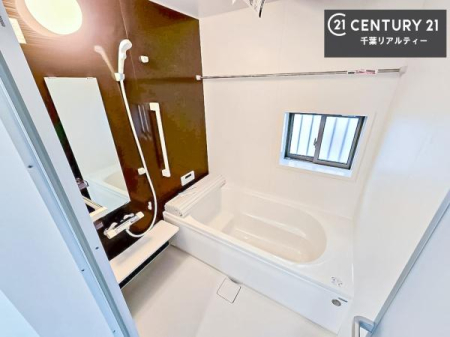 ���� �������������l�̕��͋C�̃o�X���[���́A�����o�Ă��ăo�X�^�C�����[���I
���d���撣���Ă��邲�J���ɂ��D�݂̍���̓����܂����āA�y����ł݂Ă͂������ł��傤���H