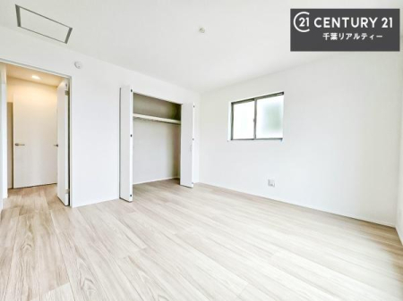 �q������ ���[�X�y�[�X����������m�ۂ���Ă��邽�߁A���������w�p�i���T�b�ƕЕt���A���ł��X�b�L���B
�Y��ȋ�Ԃ��ۂĂ܂��I