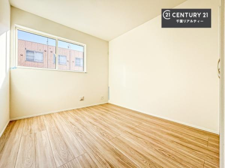 �m�� �V���v���Ƀf�U�C������Ă��邽�߁A�Ƌ��I�т܂���I
���C�ɓ���̉Ƌ��u���Ă��낰���Ԃ���邱�Ƃ��ł��܂��B