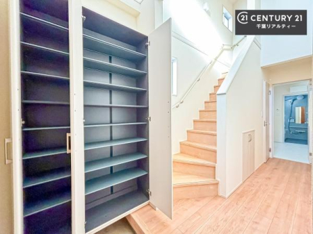 ���� ���ċA���Ă��Ă��A�������܁I�����������Ȃ�A�D�����}������Ă�����ԂɂȂ��Ă��܂��B
���邭��������錺�ւł��I