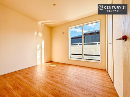 �Q�� �o���R�j�[�ɖʂ��Ă���m���ł��B���邭�����肪����A���C����������ł��܂��I���N���āA�O�ɏo�Ĕw�L�т����[�ċz�����ǂ������}������邱�Ƃ��ł��܂��B