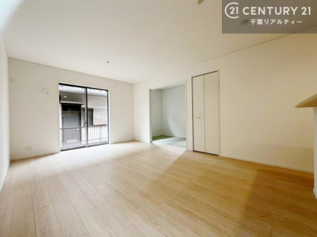 ���r���O �傫�ȑ����炽���Ղ�̗z���������閾�邢���r���O�B�J�����̂��郊�r���O�ŉƑ��c���̂��났�̎��Ԃ��߂����܂��I