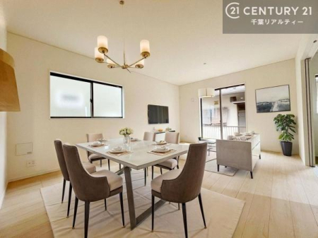 ���r���O �Ƌ��CG�p�[�X�ł��B�L�X�_�C�j���O�X�y�[�X�I������肨�H���B�΂��������y�������Ԃ��߂����܂��B���X�̔���������܂��I