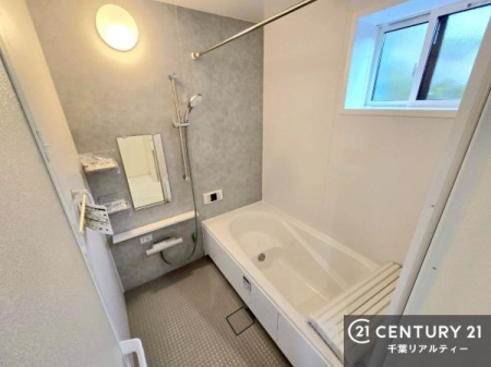 ���� �������������l�̕��͋C�̃o�X���[���́A�����o�Ă��ăo�X�^�C�����[���I
���d���撣���Ă��邲�J���ɂ��D�݂̍���̓����܂����āA�y����ł݂Ă͂������ł��傤���H