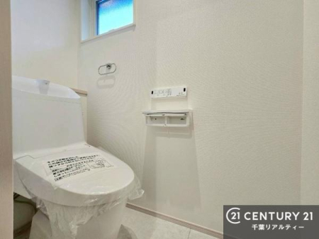 �g�C�� �������֍��ɂ��A�~��͕֍����g�����ł���̂ŗ₽���֍��ɍ��炸�ɍςފ������d�l�ł��I�V���v���ȃJ���[����Ƃ��Ă���̂ŁA������ꂪ���₷���ł��B