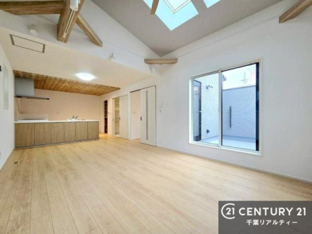 ���r���O �傫�ȑ����炽���Ղ�̗z���������閾�邢���r���O�B�J�����̂��郊�r���O�ŉƑ��c���̂��났�̎��Ԃ��߂����܂��I