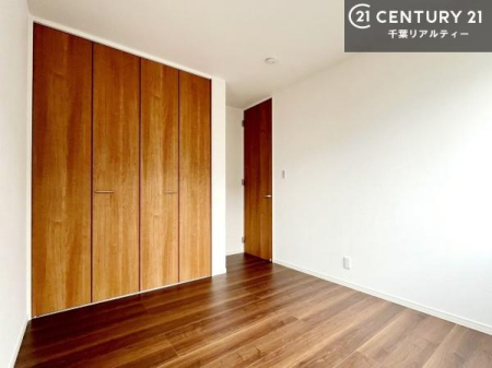 �m�� ���[�X�y�[�X�����Ă��܂��I�������X�b�L�����ڂ��鎖���ł��܂��ˁB
�Ƌ��I�΂Ȃ��V���v���ȃf�U�C���ׁ̈A�Ƌ��I�΂����C�ɓ���̋�ԍ�肪�ł������ł��ˁB�y���n���w��J�Ò��z