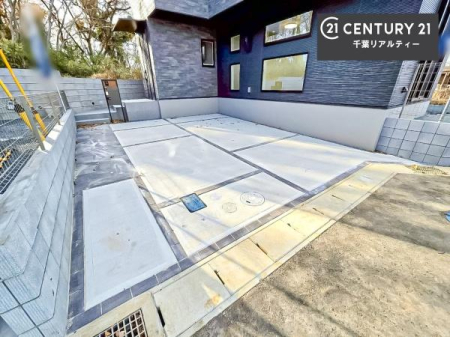 ���ԏ� ���ԃX�y�[�X��2�䕪����܂��I�Z�J���h�J�[�͂������A�o�C�N�⎩�]�ԂȂǂ��u���ꏊ�ɍ���܂���B