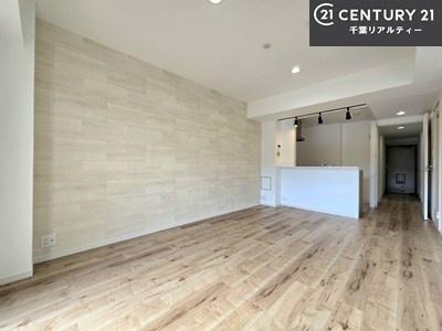 ���r���O �S�n�ǂ����r���O�͉Ƒ������R�ƏW�܂�܂��B�Ƒ��c�R�̎��Ԃ����������ł��B���Ƒ��ƁA����w�[���������Ԃ��߂��������ł��ˁB���邭�J���I�ȋ�Ԃł��B