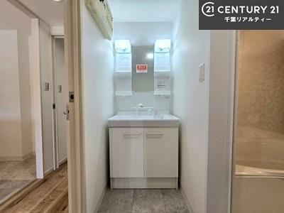 ���ʑ�E���ʏ� �g�Ȃ�𐮂�����ʏ��́A���������厖�ł��I������̐������̂��镵�͋C�����o�I�C�����悭���g�����������܂��B���[�X�y�[�X���������ł��ˁI
