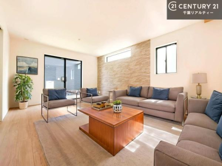 ���r���O �Ƌ��CG�p�[�X�ł��B��؂ȉƑ����W�܂邩�炱��LDK�ɂ͂�����肽���B
�q�����������C�ɏ΂��Ȃ��瑖�����Ă���p�����������u�L���Ƃɂ��ėǂ������v�Ǝv���u�Ԃł��B