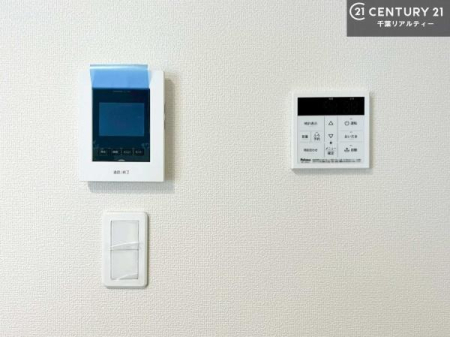 ���̑� TV���j�^�[�t���C���^�[�z���ł��q�l�̂�����Ԓ��Ȃǂ����S�ł��ˁB�{�^���ЂƂł����C�̏������ƂƂ̂��I�I�[�g�o�X���B