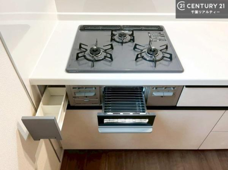 �L�b�`�� �R�����͎O������̂ł������̓����i�s���ł��܂��B
�������O�����t���ł��B�����X�y�[�X���L�X���Ă���׍�Ƃ����₷���I�g�����肪�ǂ��V�X�e���L�b�`���ł��I