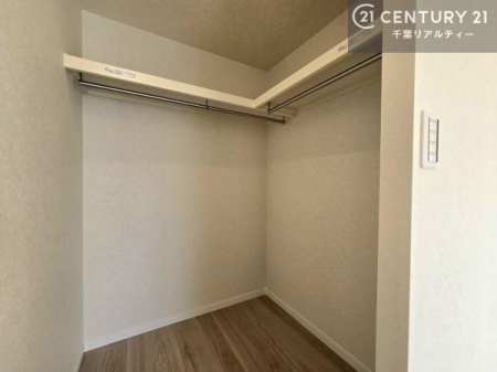 ���[ �E�H�[�N�C���N���[�[�b�g�t���ł��B��������̂��m���Ȃǂ����[���Ă��������ł��ˁI���ɂ���@�������ȂǋG�ߕ��̑傫�ȉƓd�����[�ł��܂��B