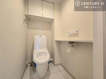 �g�C�� �������֍��ɂ��A�~��͕֍����g�����ł���̂ŗ₽���֍��ɍ��炸�ɍςފ������d�l�ł��I�V���v���ȃJ���[����Ƃ��Ă���̂ŁA������ꂪ���₷���ł��B