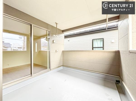 �o���R�j�[ �C���i�[�o���R�j�[�I�������t���Ă���̂ŁA�}�ɉJ���~���Ă��G��ɂ������S�I�������������J�b�g���Ă����̂ŁA���V�C�̗ǂ����́A���O�֏o�Đ[�ċz����̂��悳�����ł��I