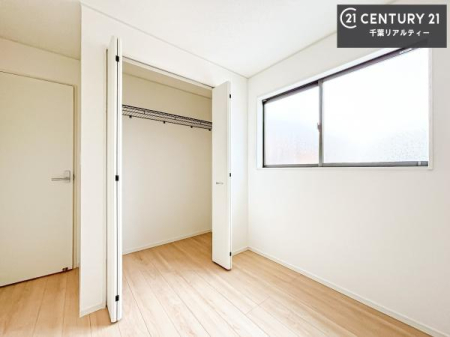 �q������ ���[�X�y�[�X����������m�ۂ���Ă��邽�߁A���������w�p�i���T�b�ƕЕt���A���ł��X�b�L���B
�Y��ȋ�Ԃ��ۂĂ܂��I