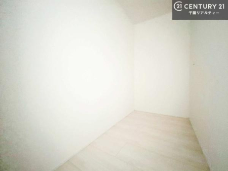 ���[ �p���g���[�t���I���Ă�������A�H�ނ̃X�g�b�N���X�b�L�����ڂ��邱�Ƃ��ł��܂��I
���񌻒n�ł��m���߂��������B