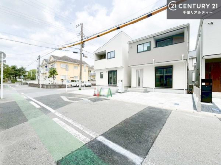 �O�ʓ��H�܂ތ��n�ʐ^ ���ӊ���A���q�l�̂���]�ɍ������������ꏏ�ɂ��ē���v���܂��B�Z��[���A�h�o�C�U�[�ɂ�邲���k������܂��B���Ђ͂��₢���킹�ɑ��Ή����܂��I���҂������܂���I