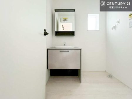 ���ʑ�E���ʏ� �g�Ȃ�𐮂�����ʏ��́A���������厖�ł��I������̐������̂��镵�͋C�����o�I�C�����悭���g�����������܂��B
