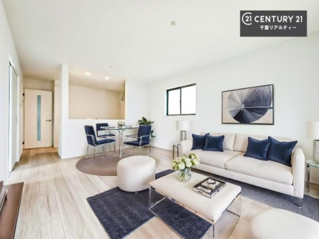 ���r���O �Ƌ��CG�p�[�X�ł��B�J�����̂���L�XLDK�I�\�t�@�[��_�C�j���O�e�[�u����u���Ă������ɂȂ�Ȃ��̂ŉ��K�ɉ߂����܂��I�R�~���j�P�[�V���������₷�����r���O�ł��I