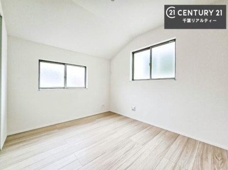 �m�� 2�ʍ̌����m�ۂ������邢�����́A���ʂ����ǂ��A���邭��ϋ��S�n�̗ǂ���ԂƂȂ��Ă���܂��B�����b�N�X���ĉ߂�����S�n�̗ǂ��������ł��I