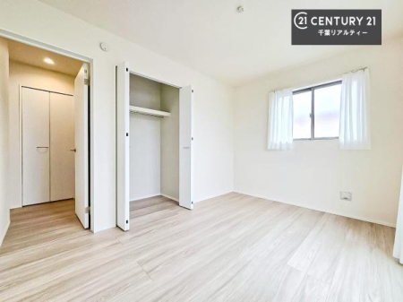 �q������ ���[�X�y�[�X����������m�ۂ���Ă��邽�߁A���������w�p�i���T�b�ƕЕt���A���ł��X�b�L���B
�Y��ȋ�Ԃ��ۂĂ܂��I