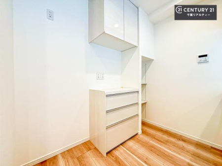 �L�b�`�� ���[�X�y�[�X���L�x�ŁA�����X�y�[�X���X�b�L���ƕЕt���Ђ�`�����p�ł��܂��I
���K�ɍ�Ƃ��ł��܂��I�����̗���������܂��I