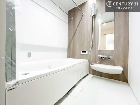 ���� �������������l�̕��͋C�̃o�X���[���́A�����o�Ă��ăo�X�^�C�����[���I
���d���撣���Ă��邲�J���ɂ��D�݂̍���̓����܂����āA�y����ł݂Ă͂������ł��傤���H