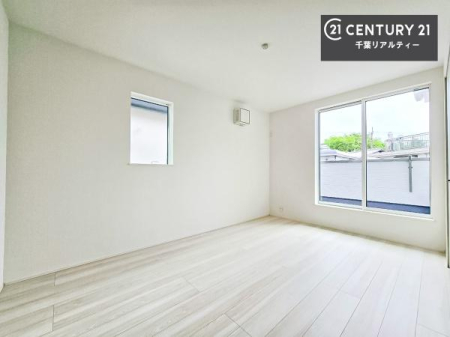 �Q�� �o���R�j�[�ɖʂ��Ă���a���ł��B���邭�����肪����A���C����������ł��܂��I���N���āA�O�ɏo�Ĕw�L�т����[�ċz�����ǂ������}������邱�Ƃ��o�������ł��ˁI