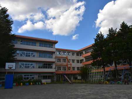 ���ӊ� �y���w�Z�z��t�s���퐶���w�Z�F1190m