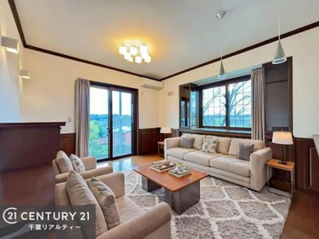 ���r���O �Ƌ��CG�p�[�X�ł��B�J�����̂���L�XLDK�I�\�t�@�[��_�C�j���O�e�[�u����u���Ă������ɂȂ�Ȃ��̂ŉ��K�ɉ߂����܂��I�R�~���j�P�[�V���������₷�����r���O�ł��I