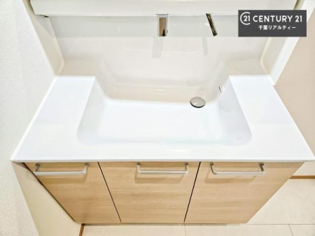 ���ʑ�E���ʏ� �[�����ʑ�{�E���́A�������˂ɂ����̂ł�����ꂪ�y�X�I���������ۂĂ܂��I
�L���C�Ȑ��ʏ��Ŏ��������̃��`�x�[�V�������オ��܂��ˁI