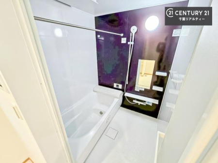 ���� �������������l�̕��͋C�̃o�X���[���́A�����o�Ă��ăo�X�^�C�����[���I
���d���撣���Ă��邲�J���ɂ��D�݂̍���̓����܂����āA�y����ł݂Ă͂������ł��傤���H