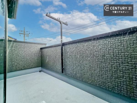 �o���R�j�[ �z������̗ǂ��o���R�j�[�ŁA�����󕨂��悭���������ł��ˁI
���V�C�̗ǂ����ɂ̓o���R�j�[�֏o�ă��t���b�V������̂��C�����悳�����ł��B