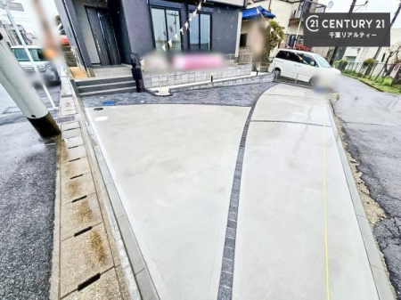 ���ԏ� ���ԃX�y�[�X��3�䕪����܂��I�Z�J���h�J�[�͂������A�o�C�N�⎩�]�ԂȂǂ��u���ꏊ�ɍ���܂���B