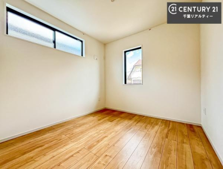 ���r���O�ȊO�̋��� �V���v���Ƀf�U�C������Ă��邽�߁A�Ƌ��I�т܂���I
���C�ɓ���̉Ƌ��u���Ă��낰���Ԃ���邱�Ƃ��ł��܂��B