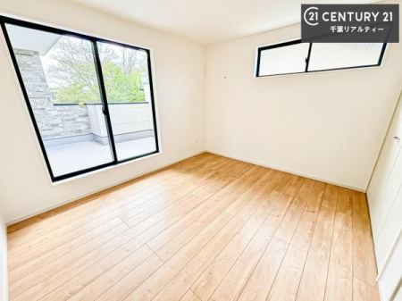 �Q�� �o���R�j�[�ɖʂ��Ă���m���ł��B���邭�����肪����A���C����������ł��܂��I���N���āA�O�ɏo�Ĕw�L�т����[�ċz�����ǂ������}������邱�Ƃ��ł��܂��B