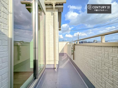 �o���R�j�[ �z������̗ǂ��o���R�j�[�ŁA�����󕨂��悭���������ł��ˁI
���V�C�̗ǂ����ɂ̓o���R�j�[�֏o�ă��t���b�V������̂��C�����悳�����ł��B