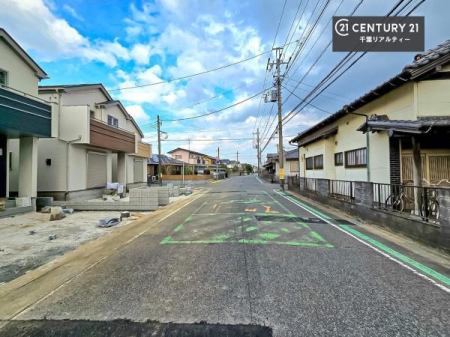 �O�ʓ��H�܂ތ��n�ʐ^ ���ӊ���A���q�l�̂���]�ɍ������������ꏏ�ɂ��ē���v���܂��B�Z��[���A�h�o�C�U�[�ɂ�邲���k������܂��B���Ђ͂��₢���킹�ɑ��Ή����܂��I���҂������܂���I