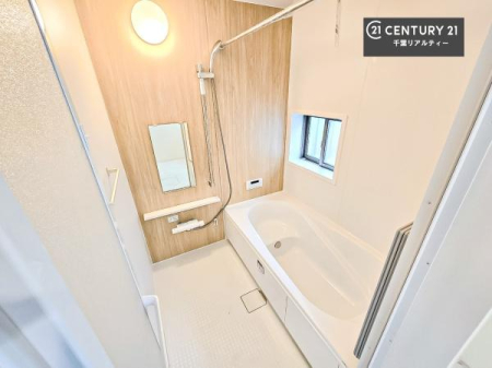 ���� �������������l�̕��͋C�̃o�X���[���́A�����o�Ă��ăo�X�^�C�����[���I
���d���撣���Ă��邲�J���ɂ��D�݂̓����̓����܂����āA�y����ł݂Ă͂������ł��傤���H