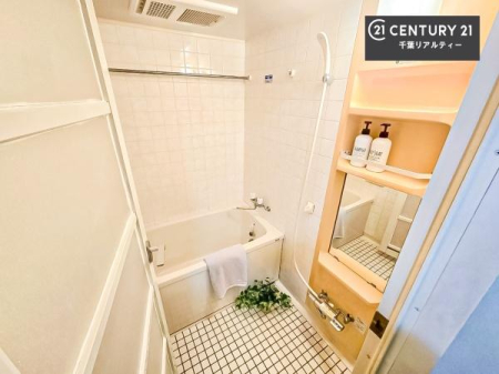 ���� �������������l�̕��͋C�̃o�X���[���́A�����o�Ă��ăo�X�^�C�����[���I
���d���撣���Ă��邲�J���ɂ��D�݂̓����̓����܂����āA�y����ł݂Ă͂������ł��傤���H