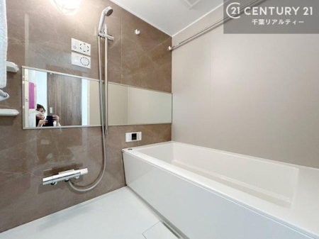 ���� �������������l�̕��͋C�̃o�X���[���́A�����o�Ă��ăo�X�^�C�����[���I
���d���撣���Ă��邲�J���ɂ��D�݂̓����̓����܂����āA�y����ł݂Ă͂������ł��傤���H