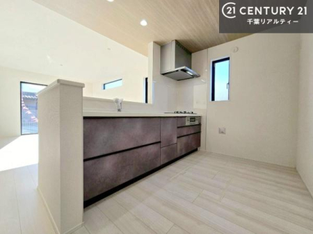 �L�b�`�� ���邢�����Ɗ��C��t���̃L�b�`���Ȃ̂ň��S���ăK�X���g�p�ł��܂��I
���ȏL�����ǂ��o���Ă���ĉq���I�ȃL�b�`�����ۂĂ܂��ˁI
