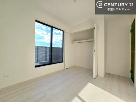 �Q�� �o���R�j�[�ɖʂ��Ă���m���ł��B���邭�����肪����A���C����������ł��܂��I���N���āA�O�ɏo�Ĕw�L�т����[�ċz�����ǂ������}������邱�Ƃ��ł��܂��B�y���n�̔���J�Ò��z