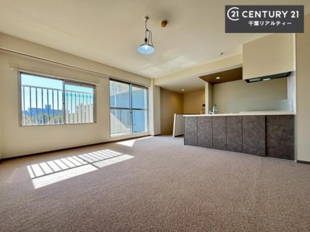 ���r���O �D�����z���܂肪���r���O����ł���ċ��S�n�̗ǂ���Ԃ����o���Ă���܂��I
���났�̎��Ԃ��߂����܂��I