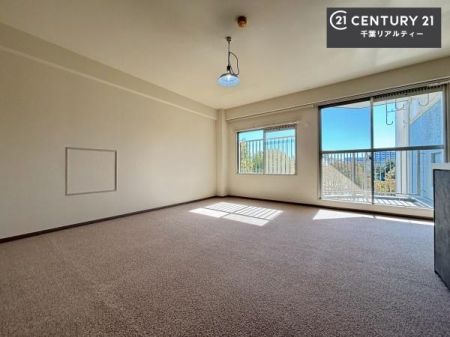 ���r���O �傫�ȑ����炽���Ղ�̗z���������閾�邢���r���O�B�J�����̂��郊�r���O�ŉƑ��c���̂��났�̎��Ԃ��߂����܂��I�����̂����w�\�ł��I���񌻒n�ŗz������Ȃǂ��̊����������܂��I